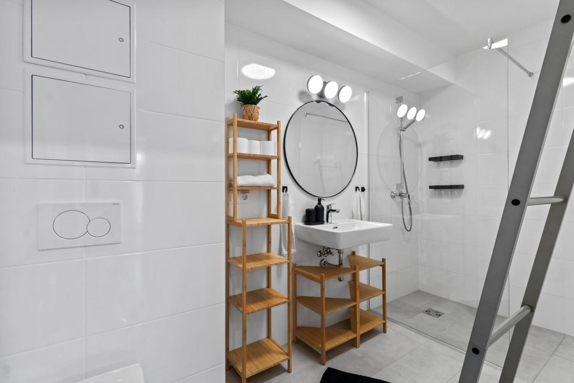 1 Min To Public Transport - 3 Min To Supermarket And Pharmacy - On-Site Parking For 19,90 Eur Вена Экстерьер фото