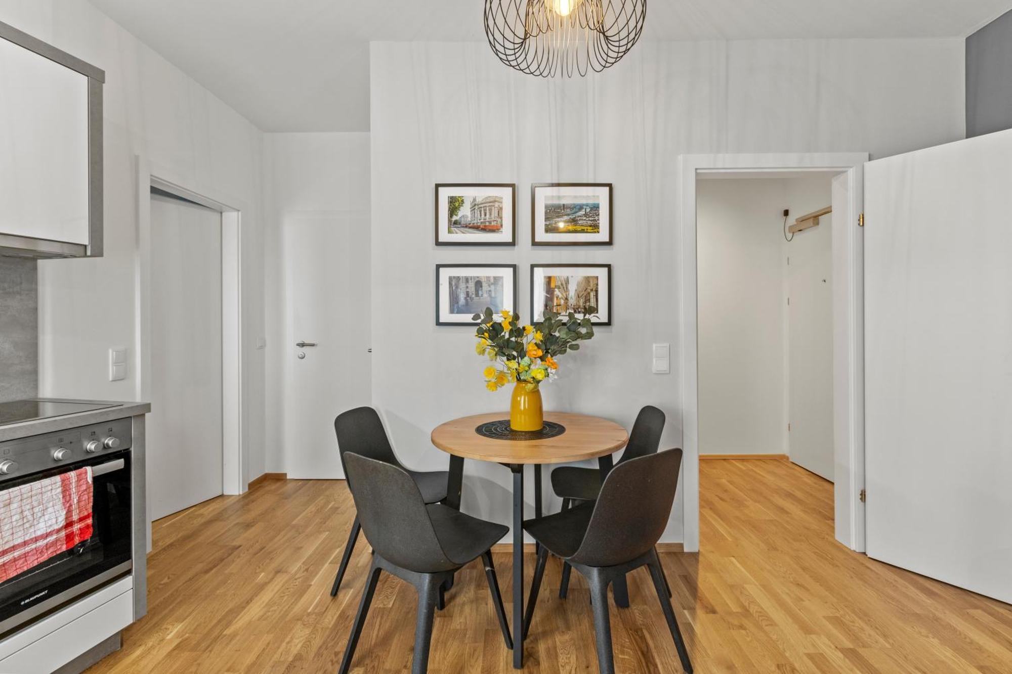1 Min To Public Transport - 3 Min To Supermarket And Pharmacy - On-Site Parking For 19,90 Eur Вена Экстерьер фото